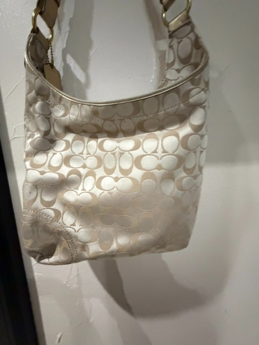 Coach Tea Rose Signature Jacquard Shoulder Bag - Picture 4 of 15